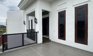 Rumah Mewah Gentan waru purba yang dekat Surakarta