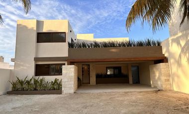 CASA EN VENTA MERIDA, PLAYA CHUBURNA, FRENTE AL MAR, ENTREGA INMEDIATA.