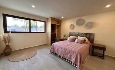 CASA EN VENTA MERIDA, PLAYA CHUBURNA, FRENTE AL MAR, ENTREGA INMEDIATA.