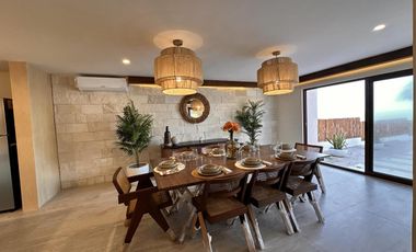 CASA EN VENTA MERIDA, PLAYA CHUBURNA, FRENTE AL MAR, ENTREGA INMEDIATA.