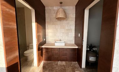 CASA EN VENTA MERIDA, PLAYA CHUBURNA, FRENTE AL MAR, ENTREGA INMEDIATA.