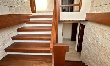 CASA EN VENTA MERIDA, PLAYA CHUBURNA, FRENTE AL MAR, ENTREGA INMEDIATA.