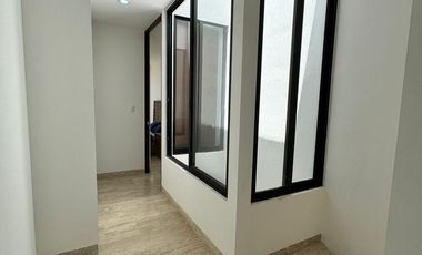 CASA EN VENTA MERIDA, CHOLUL, PRIVADA SAUCES DIECISEIS, TIPO TH, LISTO.