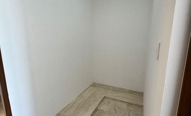 CASA EN VENTA MERIDA, CHOLUL, PRIVADA SAUCES DIECISEIS, TIPO TH, LISTO.