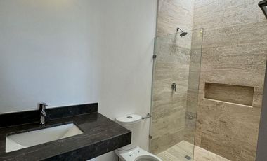 CASA EN VENTA MERIDA, CHOLUL, PRIVADA SAUCES DIECISEIS, TIPO TH, LISTO.