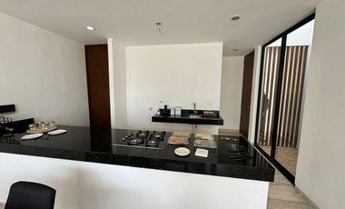 CASA EN VENTA MERIDA, CHOLUL, PRIVADA SAUCES DIECISEIS, TIPO TH, LISTO.