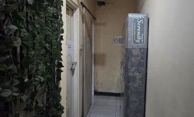 Rumah tengah kota Bentuk Kotak Cocok Untuk kos-kosan, penginapan, dll