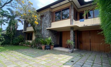 Rumah Mewah Lokasi Strategis Sari Jadi Bandung