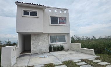 CASA EN VENTA EN CIUDAD MADERAS SUR II