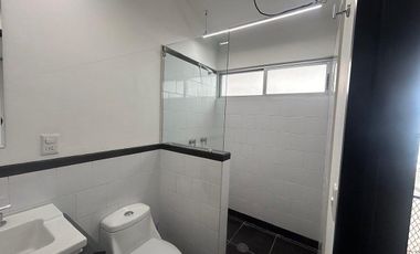 🏡 VENTA DE CASA EN COLONIA LA PAZ – 6 RECÁMARAS CON BAÑO PROPIO C/U