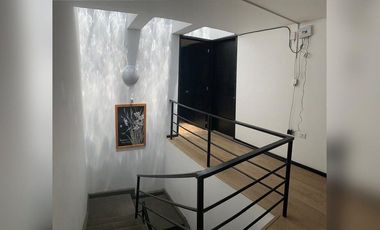 🏡 VENTA DE CASA EN COLONIA LA PAZ – 6 RECÁMARAS CON BAÑO PROPIO C/U