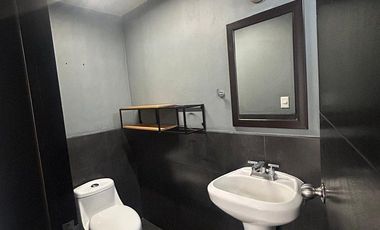 🏡 VENTA DE CASA EN COLONIA LA PAZ – 6 RECÁMARAS CON BAÑO PROPIO C/U