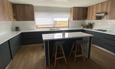 VENDEMOS  CASA EN PARCELA UBICADA EN ZAPALLAR CURICO