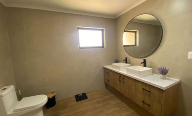 VENDEMOS  CASA EN PARCELA UBICADA EN ZAPALLAR CURICO