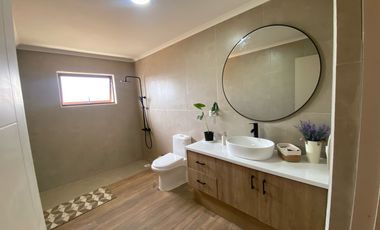 VENDEMOS  CASA EN PARCELA UBICADA EN ZAPALLAR CURICO