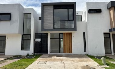 Casa en venta en Casa Fuerte, Tlajomulco de zuñiga