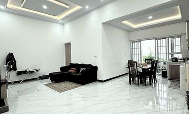 Rumah ada taman belakang dalam cluster Jakarta Selatan Jagakarsa