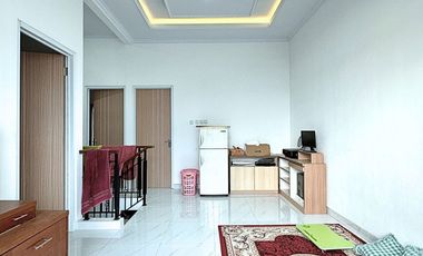 Rumah ada taman belakang dalam cluster Jakarta Selatan Jagakarsa