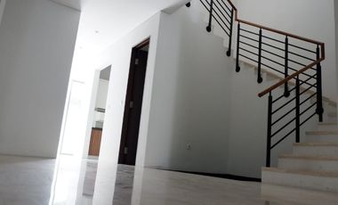 For Rent Rumah Dalam Townhouse Fasilitas Lengkap Area Kemang