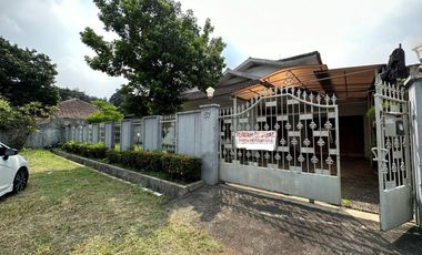 Home Sweet Home Halaman Luas di Jl Kenanga Megapolitan Cinere