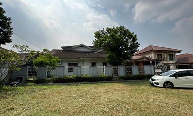 Home Sweet Home Halaman Luas di Jl Kenanga Megapolitan Cinere