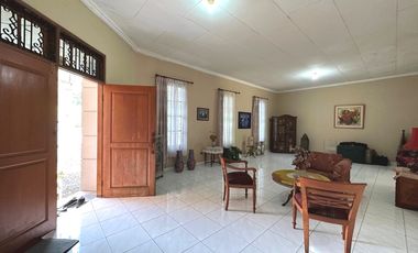 Home Sweet Home Halaman Luas di Jl Kenanga Megapolitan Cinere