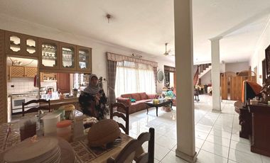 Home Sweet Home Halaman Luas di Jl Kenanga Megapolitan Cinere