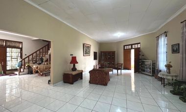 Home Sweet Home Halaman Luas di Jl Kenanga Megapolitan Cinere