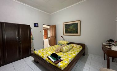 Home Sweet Home Halaman Luas di Jl Kenanga Megapolitan Cinere