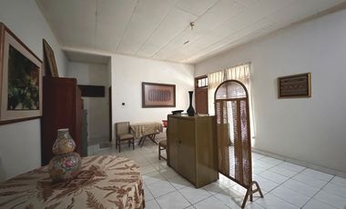 Home Sweet Home Halaman Luas di Jl Kenanga Megapolitan Cinere