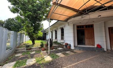 Home Sweet Home Halaman Luas di Jl Kenanga Megapolitan Cinere