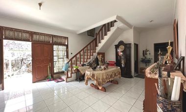 Home Sweet Home Halaman Luas di Jl Kenanga Megapolitan Cinere