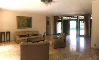 Rumah 1 Lantai Halaman Luas di Jl Garuda Komp Megapolitan Cinere