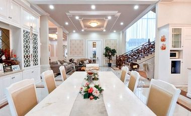 Villa Mewah Fully Furnished View Pegunungan Akses Lebar Di Cipanas