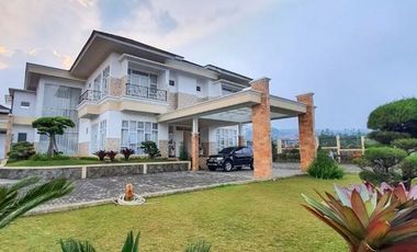 Villa Mewah Fully Furnished View Pegunungan Akses Lebar Di Cipanas
