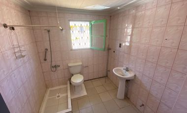 ACOGEDORA CASA EN ESQUINA A PASOS DE PLAYA CHICA CARTAGENA