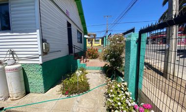 ACOGEDORA CASA EN ESQUINA A PASOS DE PLAYA CHICA CARTAGENA