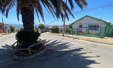 ACOGEDORA CASA EN ESQUINA A PASOS DE PLAYA CHICA CARTAGENA