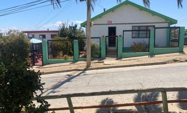 ACOGEDORA CASA EN ESQUINA A PASOS DE PLAYA CHICA CARTAGENA