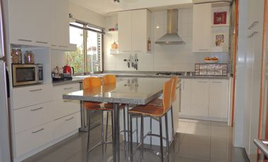 CASA 4 DORMITORIOS EN CONDOMINIO LA RESERVA CHICUREO