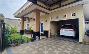 Dijual Rumah Cantik Plus Usaha Laundry Jalan Sukabangun 2 Palembang