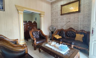 Dijual Rumah Cantik Plus Usaha Laundry Jalan Sukabangun 2 Palembang