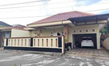 Dijual Rumah Cantik Plus Usaha Laundry Jalan Sukabangun 2 Palembang