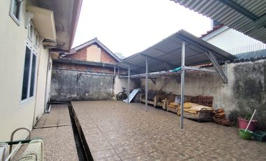 Dijual Rumah Cantik Plus Usaha Laundry Jalan Sukabangun 2 Palembang