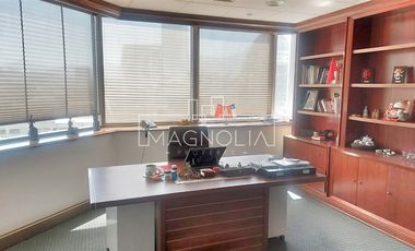 Oficina en Arriendo en A pasos del Metro Tobalaba, a pasos del MUT