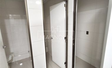 Oficina en Arriendo en A pasos del Metro Pedro de Valdivia