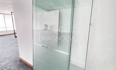 Oficina en Arriendo en A pasos del Metro Pedro de Valdivia