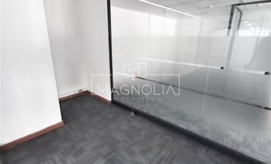 Oficina en Arriendo en A pasos del Metro Pedro de Valdivia