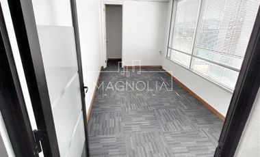 Oficina en Arriendo en A pasos del Metro Pedro de Valdivia