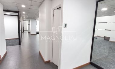 Oficina en Arriendo en A pasos del Metro Pedro de Valdivia